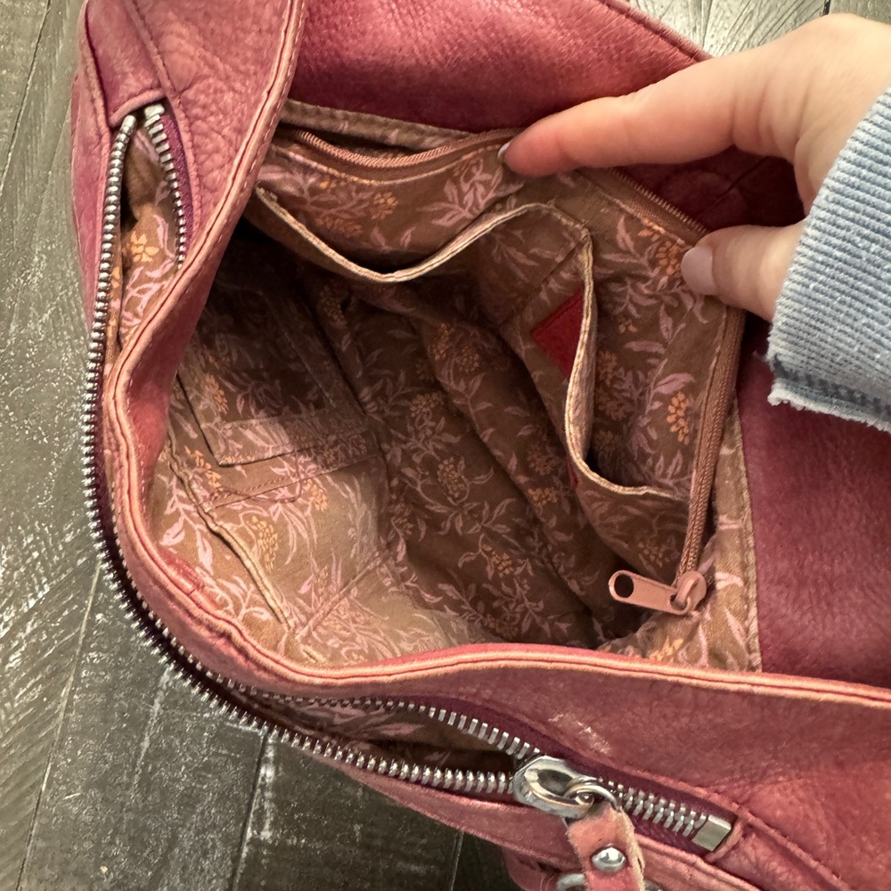 HOBO Red and Purple Crossbody Bag Practical Design - Picture 6 of 13
